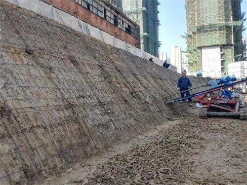 让胡路建筑边坡支护